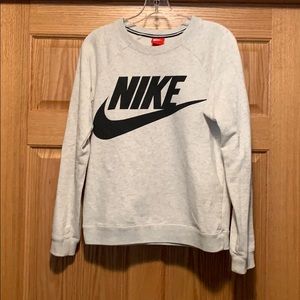 Nike crewneck sweatshirt